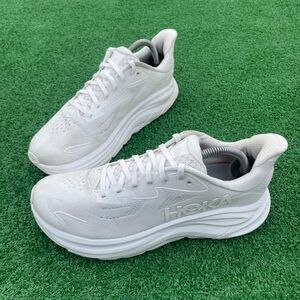 HOKA ONE ONE CLIFTON 10 - Women’s Running Shoes - SIZE 10B